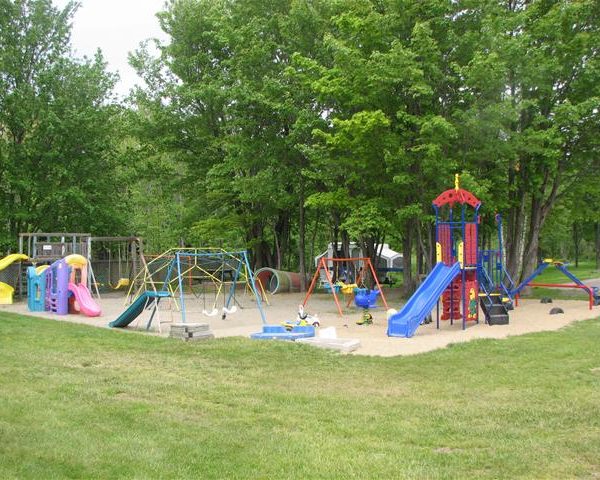 Camping Au Sous-bois du Campeur